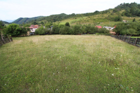 Pozemok na výstavbu rodinných domov, Bodiná