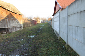 Stavebný pozemok v centre Beluše