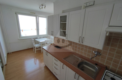 3-izbový byt s loggiou / 85m2 / -  Bytča