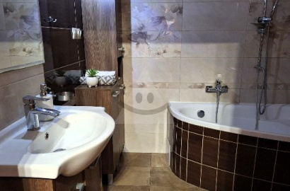 3-room apartment CENTER, 2x loggia, brick core, 84.6 m2, EXCHANGE