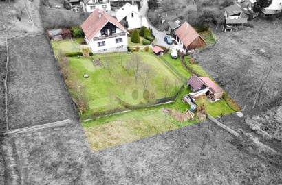 Family house with large garden / 2024 m2 / - Skalité